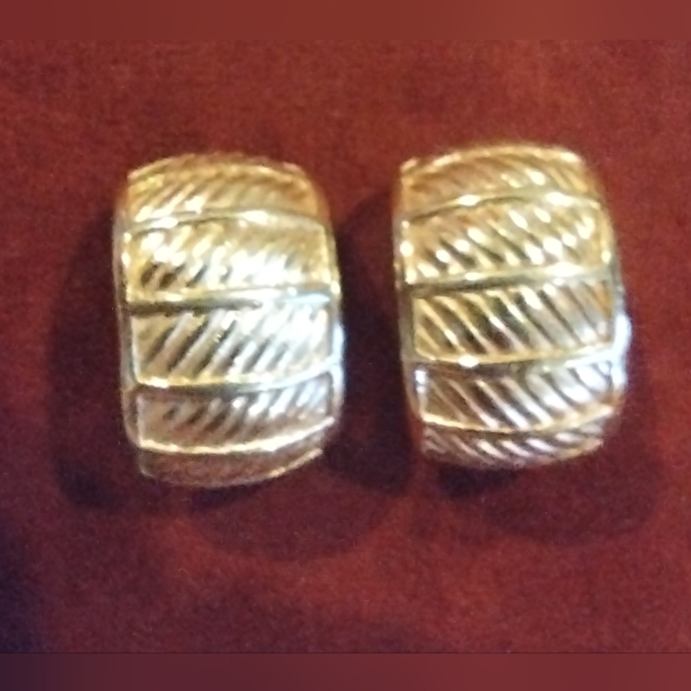 CHRISTIAN DIOR Designer Signed Gold Plated Statement Clip On Earrings VTG - Picture 2 of 7